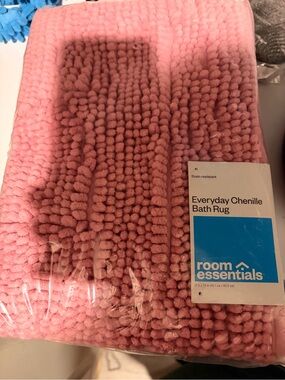 Room Essentials Pink Chenille Bath Rug - Plush Everyday Comfort